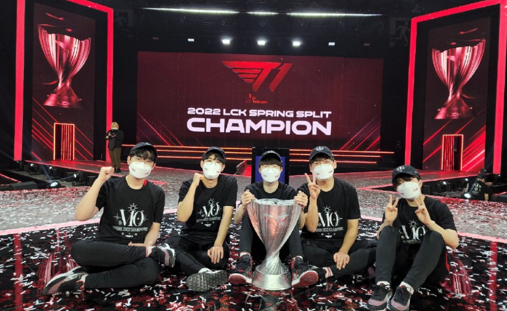 游泳不断向 游泳不断向