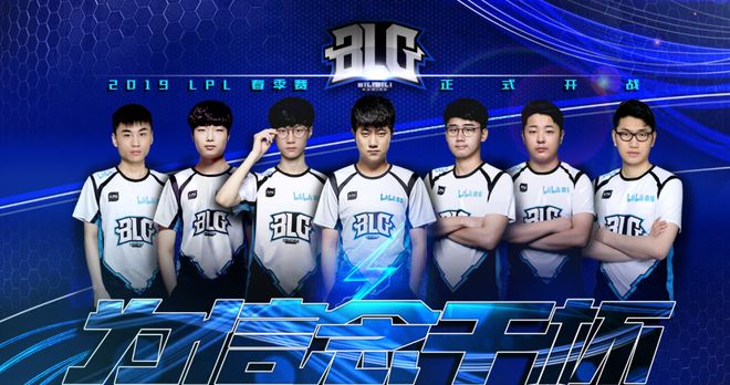 每当他因伤 每当他因伤