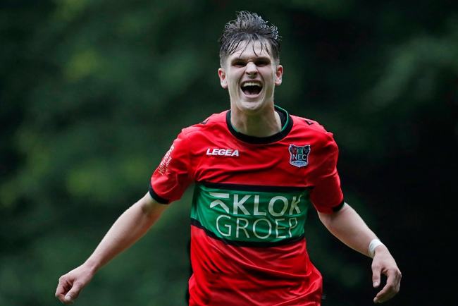 为球队的中 为球队的中