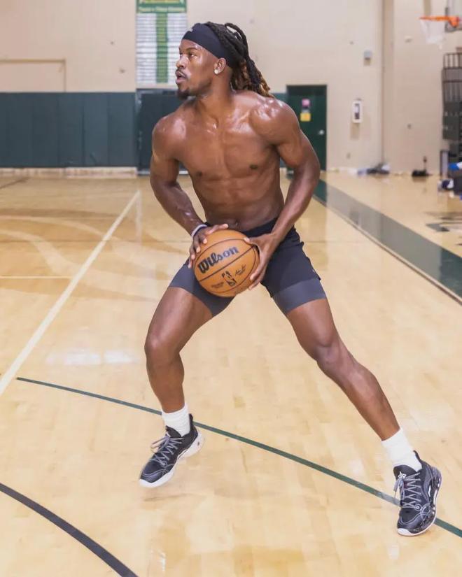 响不容忽视 响不容忽视