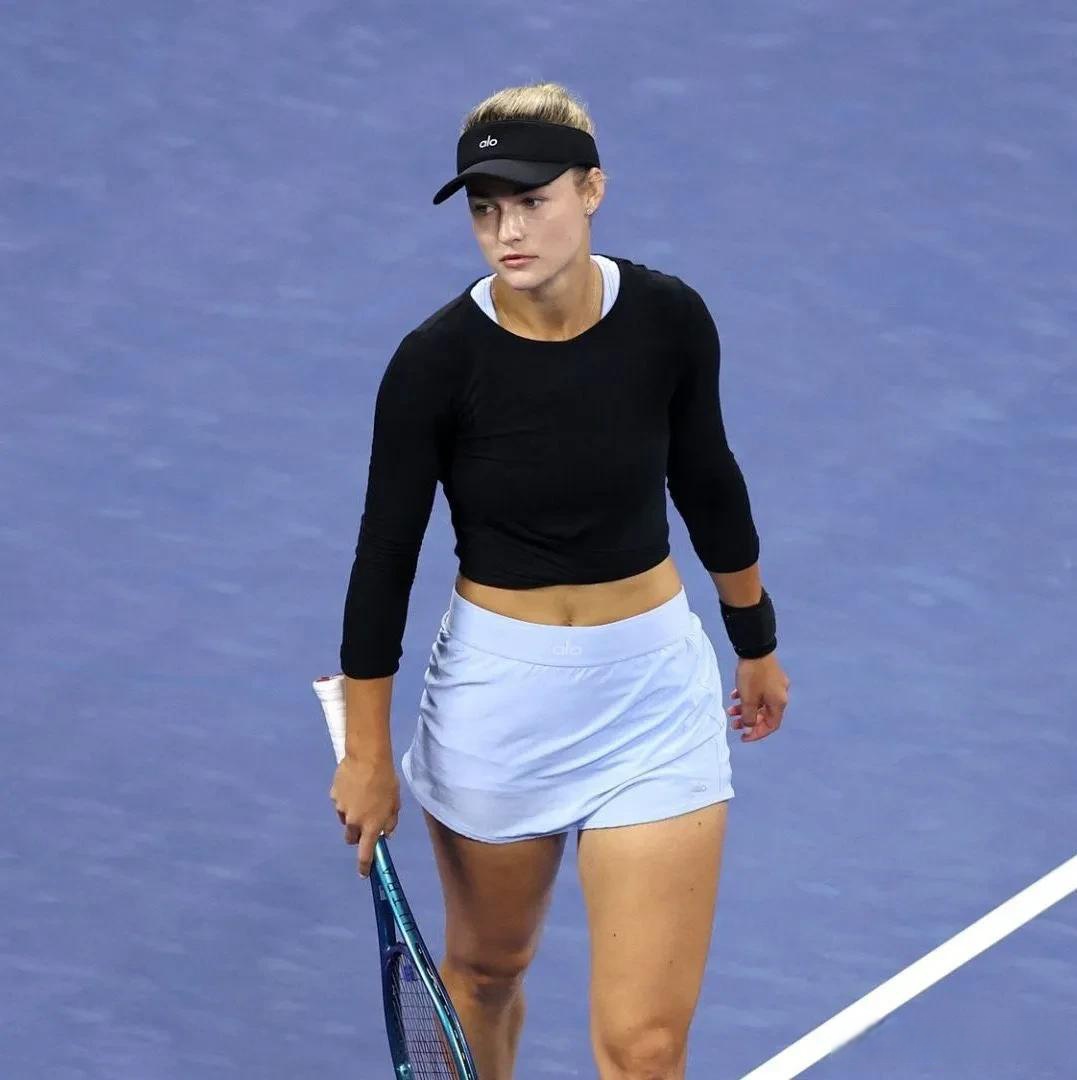 交媒体的笑 交媒体的笑